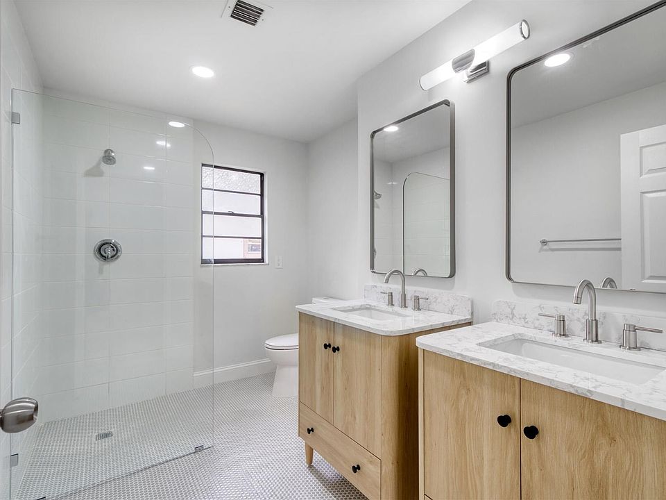 1st image of 1186 SW Ivanhoe Street