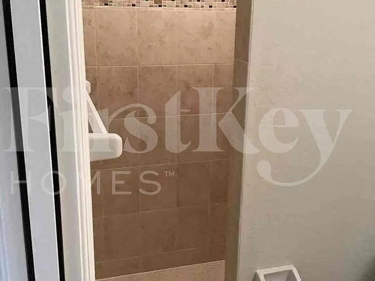 10518 Deerwood Ave — Photo 9