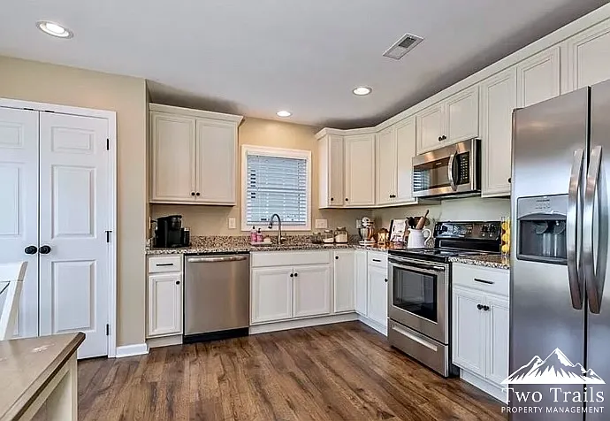 28 Trillium Meadows Ln — Photo 3