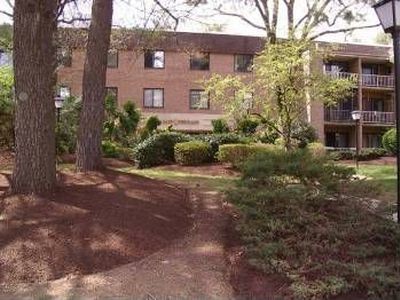 1650 Oakwood Dr #115, Penn Valley, PA, 19072