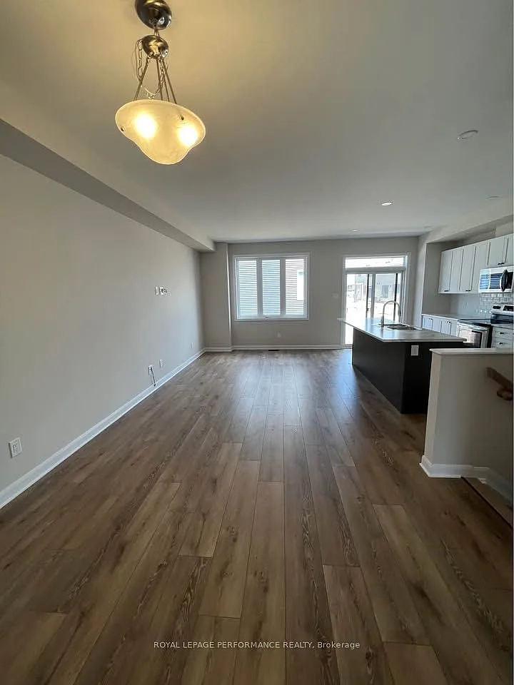 3 bed, $2,975 — Photo 3