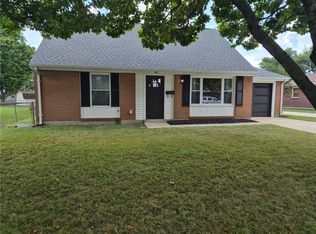 40 Greencliff Dr, Englewood, OH 45322