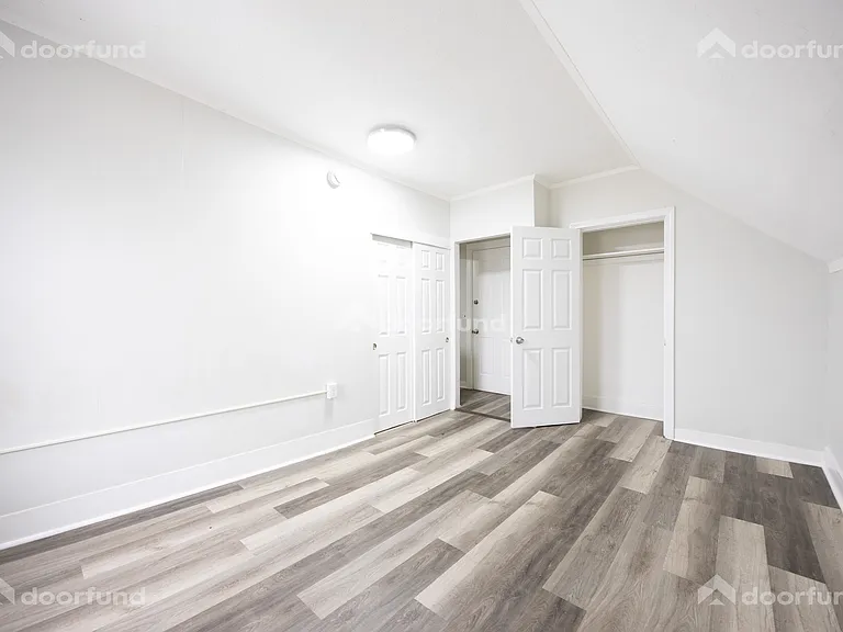 377 Union Ave #7 — Photo 8