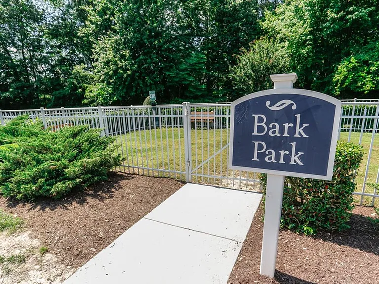 1056 Centerbrooke Ln — Photo 31