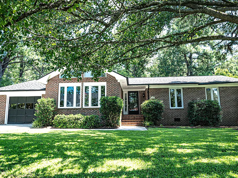 1206 Crows Nest Ct — Photo 1
