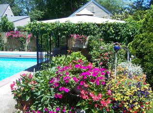 64 Colonial Rd, Copiague, NY 11726