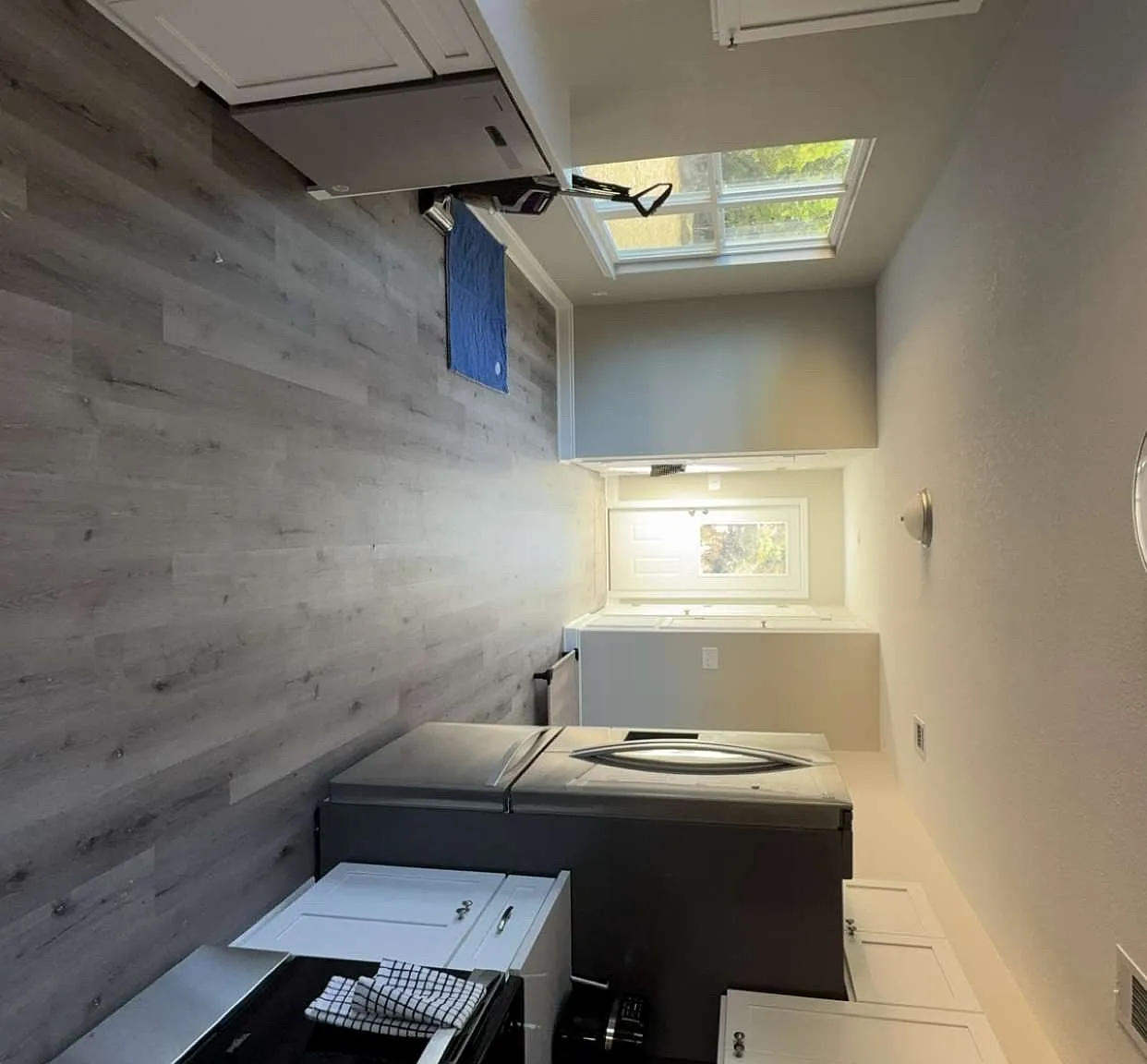 2 bed, 966 sqft, $1,700 — Photo 2