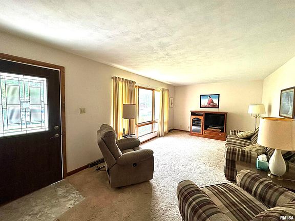 3rd image of 428 Westhaven Dr