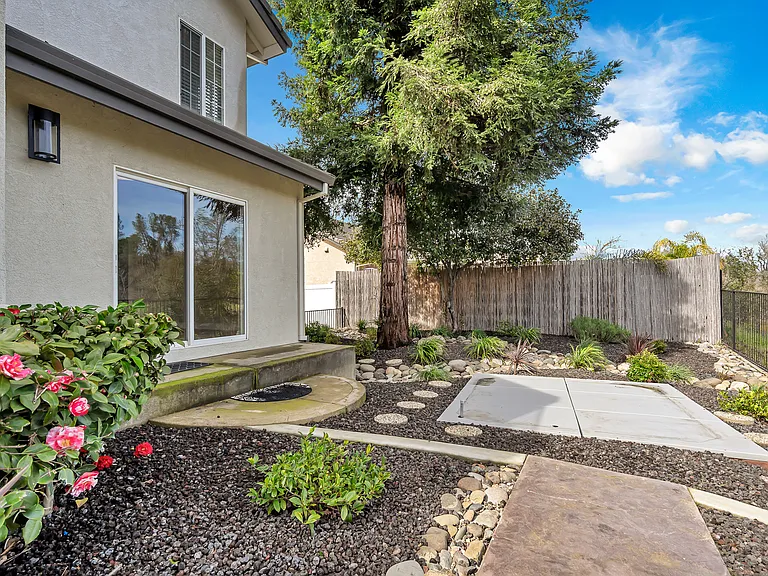 3857 Eagle Pkwy — Photo 40