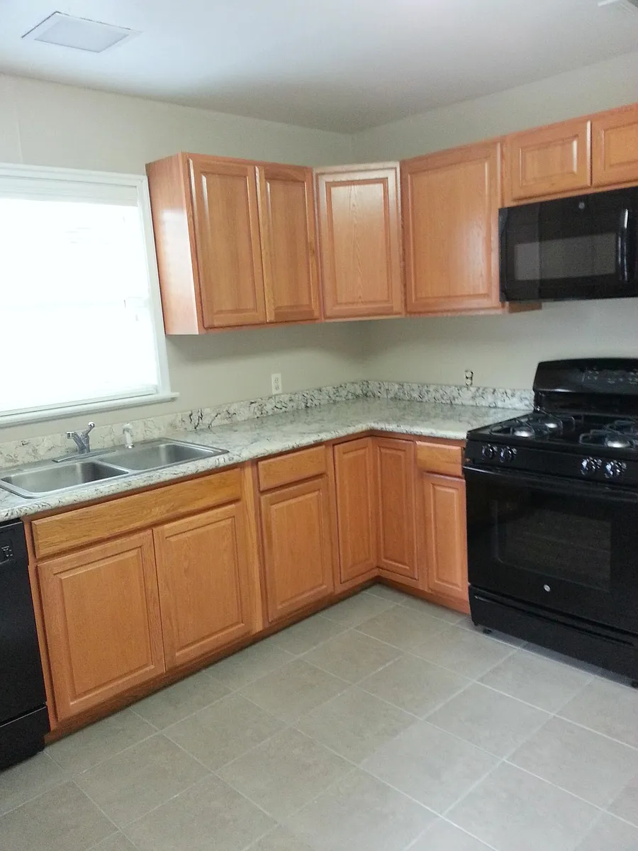 Up dated kitchen - 232 Inlow Blvd