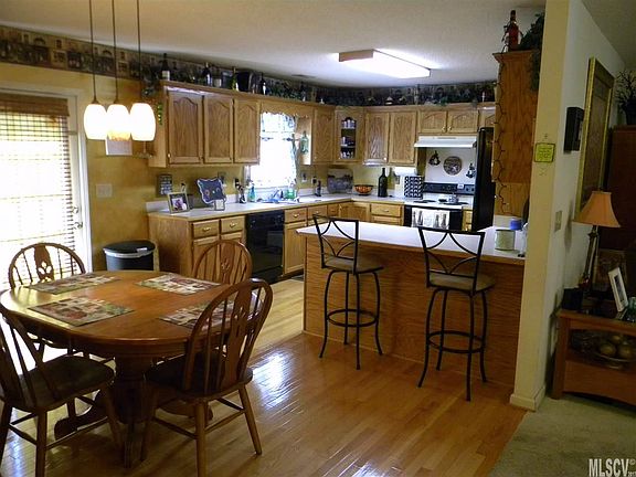 3rd image of 6519 Beech Tree Ct