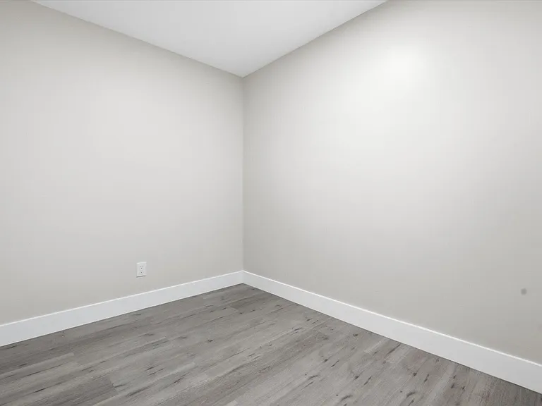 1638 Plunkett St #11 — Photo 13