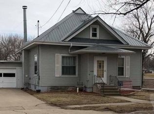 311 S East St, Sigourney, IA 52591