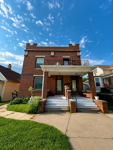 2419 Poppleton Ave Photo 1