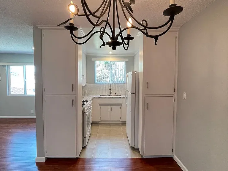 2015Holt — Photo 4