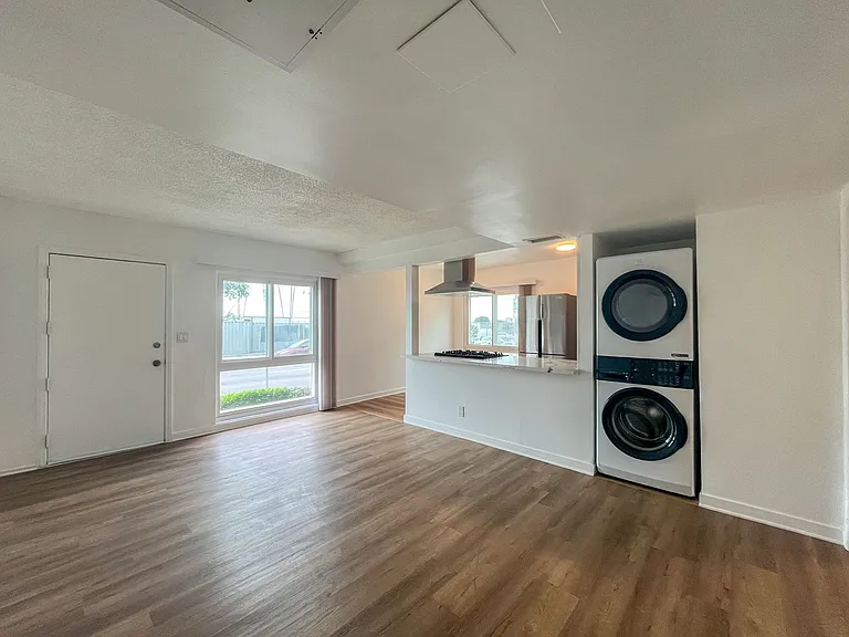 3315 W 104th St — Photo 11
