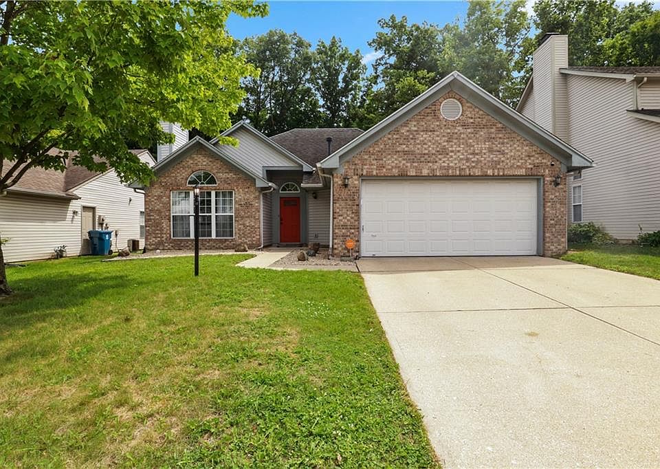 1st image of 5643 Crystal Woods Dr