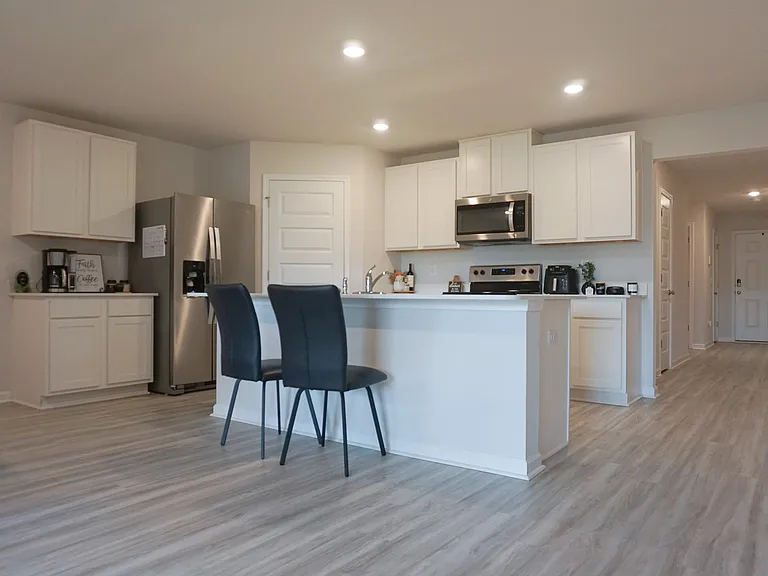 4703 Airmen Dr — Photo 24