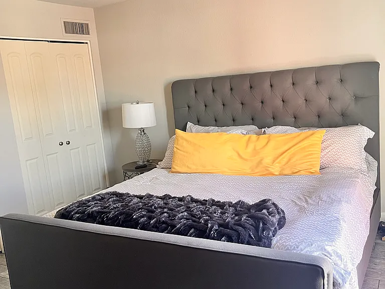 226 W Tainter Dr — Photo 11