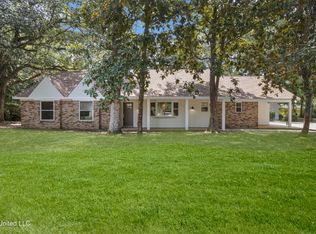 3312 Magnolia Ln, Ocean Springs, MS 39564