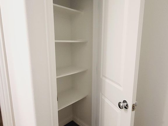 4th image of 1204 Mimosa Ln