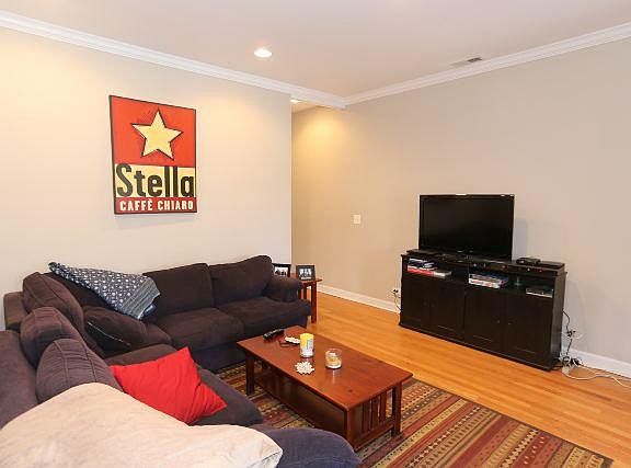4th image of 3711 N Southport Ave #First