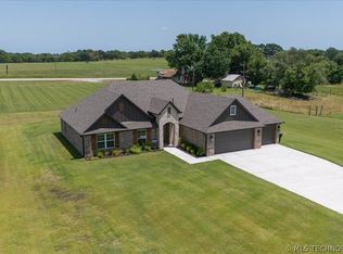 10860 E 450th Rd, Claremore, OK 74017