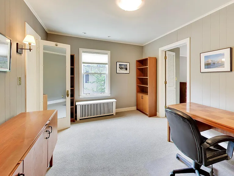 2624 Thayer St — Photo 19