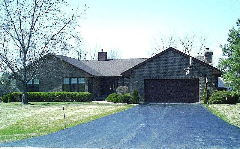 5367 Oak Grove Dr photo 1