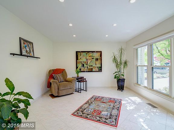 5th image of 13755 Cabells Mill Dr