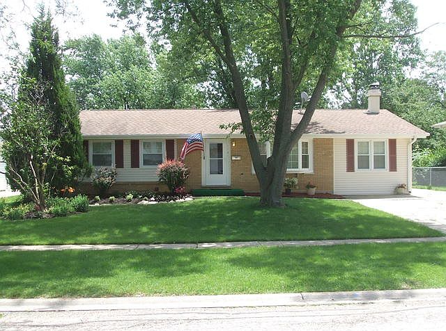 1st image of 1105 Country Club Ln