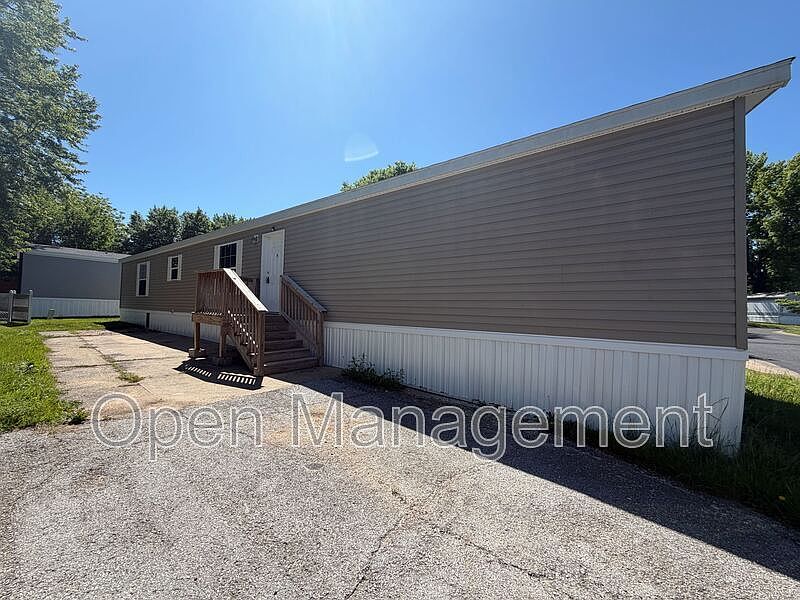 1st image of 16 English Village Park Lot 124