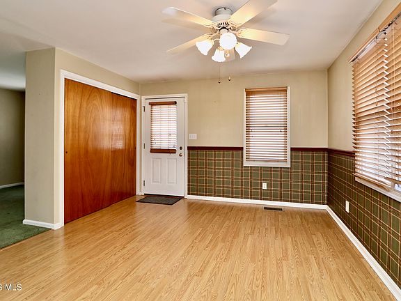 2nd image of 1532 Gould Rd