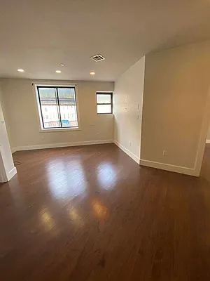 Rented by Lodger Corp | media 4