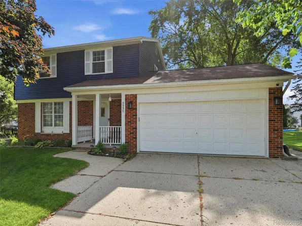 3330 Blasser Dr, Orion, MI 48359