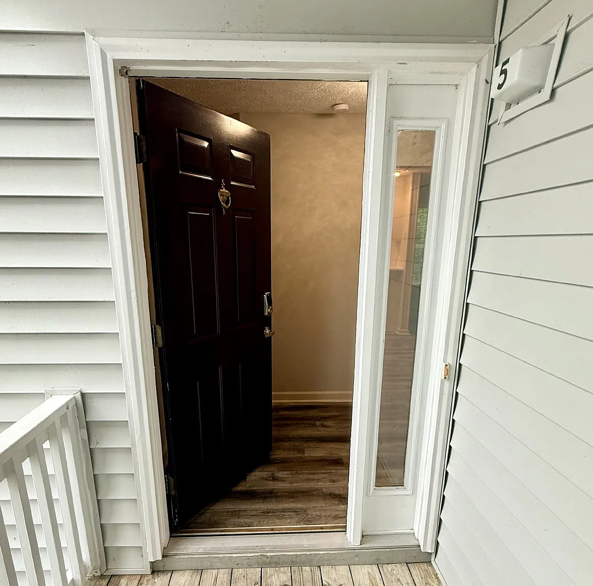 3 bed, 2.0 bath, 1311 sqft, $1,250 — Photo 2