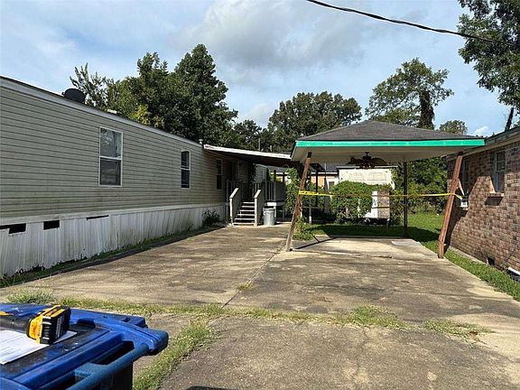 4th image of 901 S George Ave