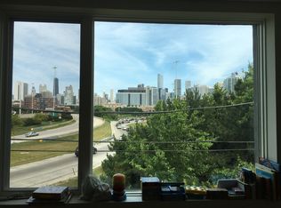 519 N May St #COACH, Chicago, IL 60642