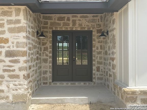 3rd image of 212 Cibolo Poin
