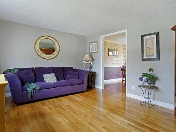 4th image of 6623 Brock St