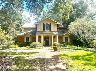 1118 Driftwood St, Pascagoula, MS 39567