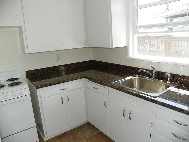 2012-08-16 Kitchen 1_03112025