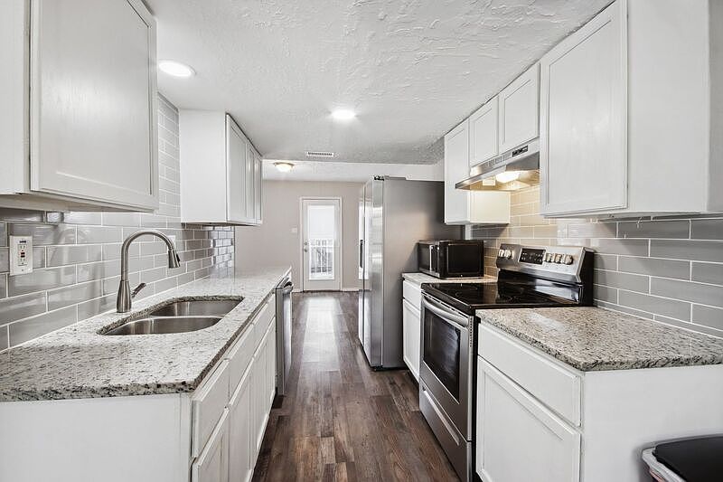 1st image of 8714 Wilcrest Dr #8714