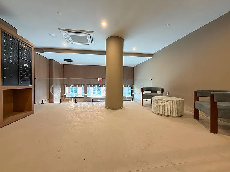 931 Madison St #205 — Photo 16
