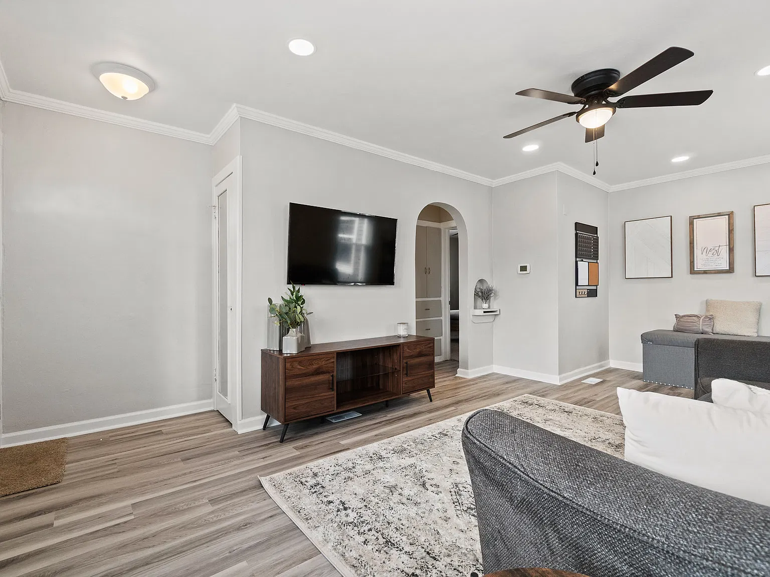 2 bed, 1471 sqft, $1,750 — Photo 2