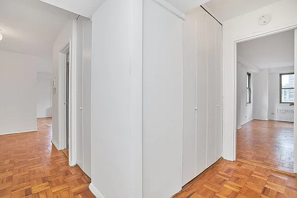 Rented by Living New York | media 9