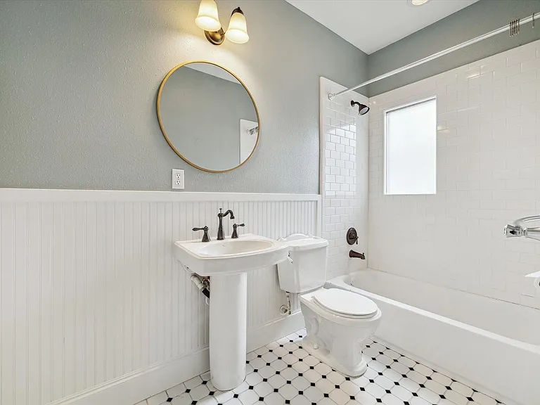 513 Northwood St #C — Photo 13