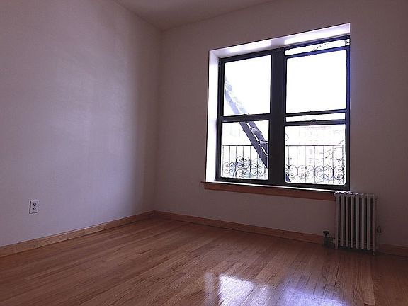 3rd image of 208 E 6th St #6F
