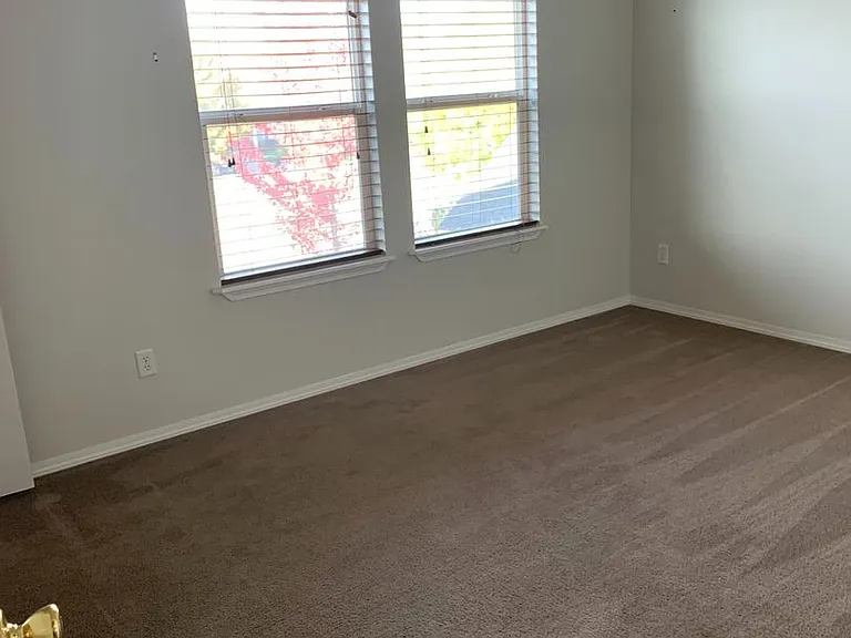 139 E Willow Creek Dr — Photo 18