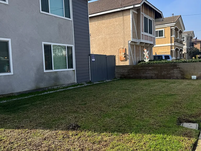 2212 Voorhees Ave. — Photo 6